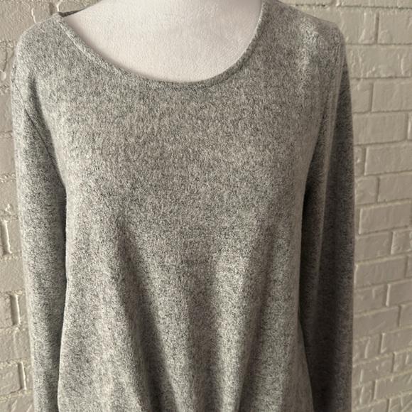 IZ BYER Sweater New - Picture 2 of 13